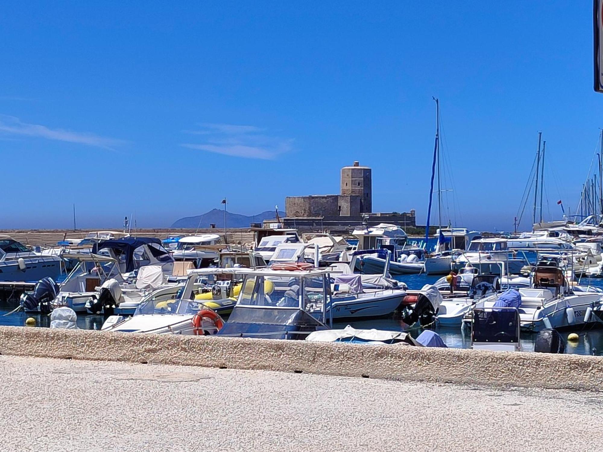 Alla Marina Da Pina تراباني المظهر الخارجي الصورة